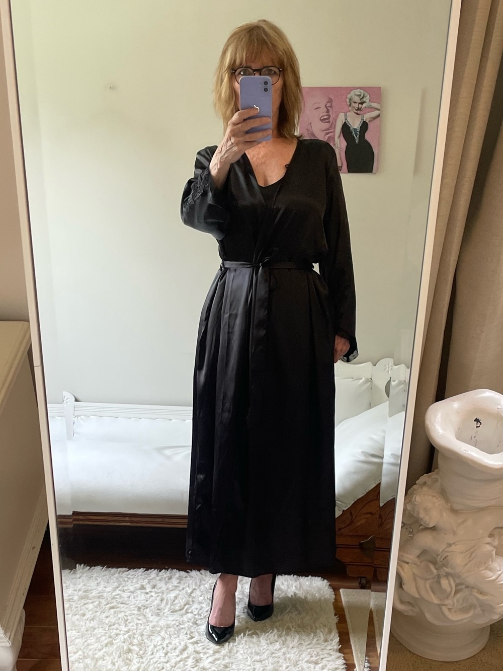 NWT FLORA BLACK ROBE TIE BELT LACE APPLIQUÉS FLARES CUFFS OPEN FIT SATINY
